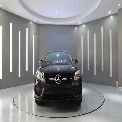 Car Elevator Turntable for and Stylish Vehicle Display in Exhibition Halls and Showrooms (Turntable elevator mobil untuk dan tampilan kendaraan yang bergaya di ruang pameran dan showroom)